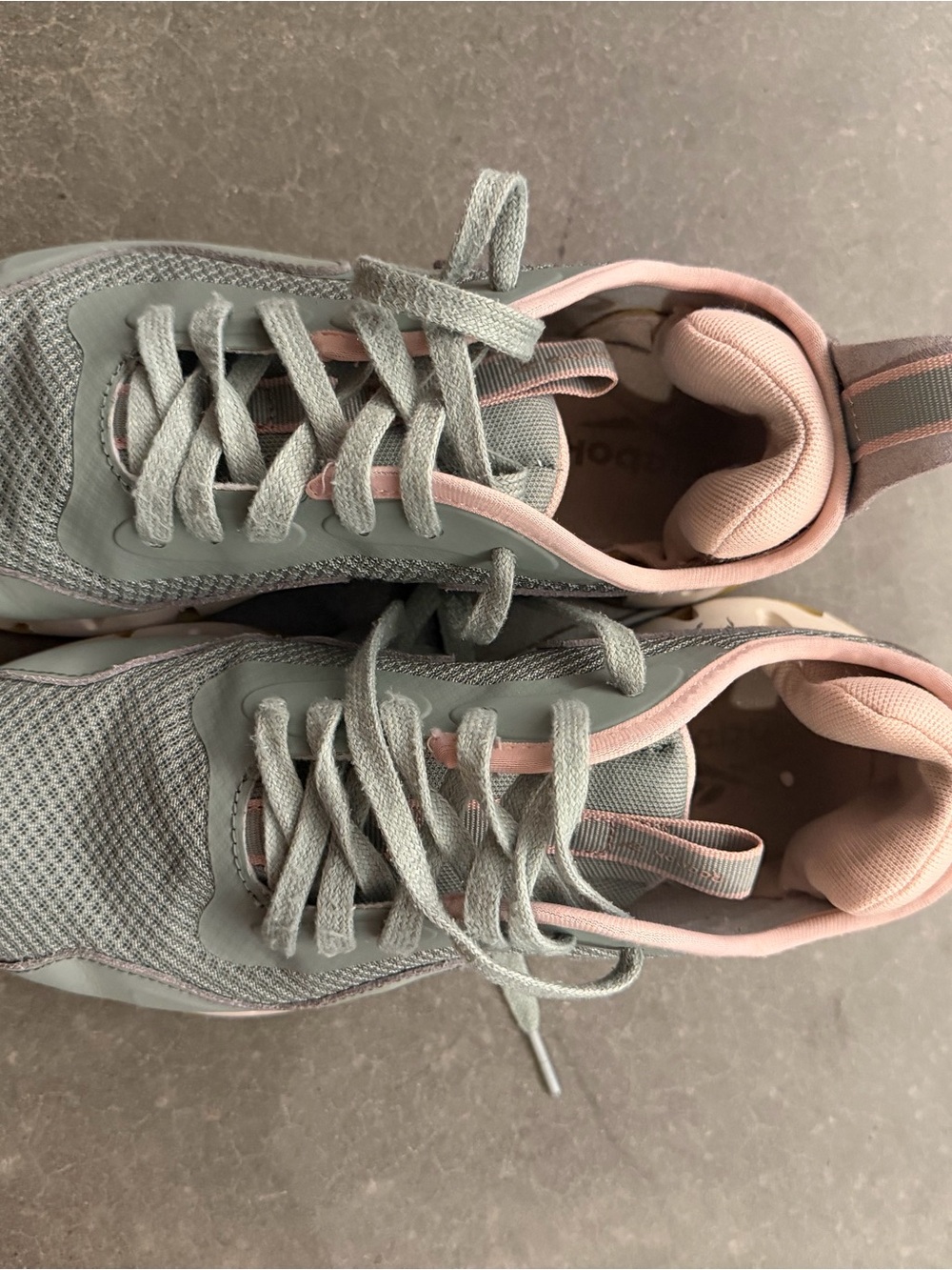 Reebok Women's Gray and Pink Athletic Sneakers